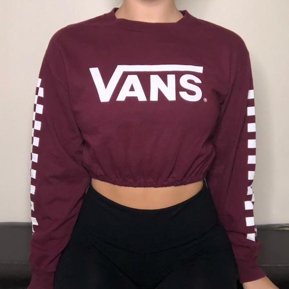 vans cropped tee